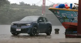 全新《BMW iX3 50 xDrive》試駕報導｜當469匹馬力遇上Heart of Joy 這才是純電時代該有的駕駛樂趣