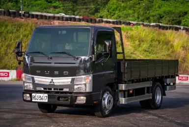 安全升級超前布局！FUSO Canter與Fighter導入BSIS盲區警示 跨界彩繪與鍍鉻套件同步登場