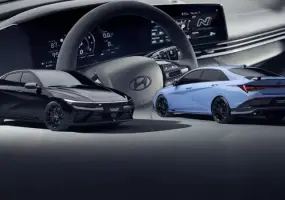 大改款再等等｜《Hyundai Elantra N Monochrome》碳纖維與麂皮加持的低調暴力