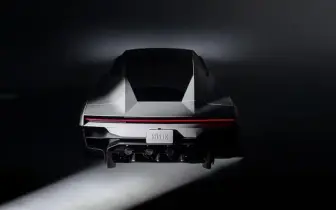 Tesla「飛天跑車」真的能上路？Roadster火箭推進技術曝光，為何難以成為真正的飛天車