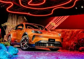 對標BMW iX5｜純電《Porsche Cayenne Electric》398萬元起！Turbo馬力破千匹 零百2.5秒