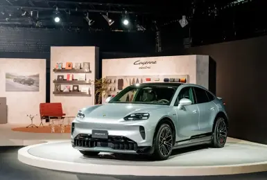 再現經典911飛越線！《Cayenne Coupe Electric》低風阻跑更遠 提供專屬輕量化選配套件