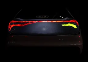 Audi燈具技術再突破｜全球首創曲面數位OLED Q9尾燈更有個性！