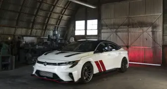 300匹渦輪搭配六速手排！Nissan Sentra Spec-V概念車滿載GT-R血統重返性能房車舞台