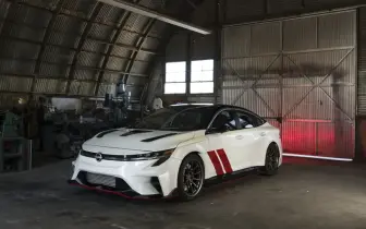 300匹渦輪搭配六速手排！Nissan Sentra Spec-V概念車滿載GT-R血統重返性能房車舞台