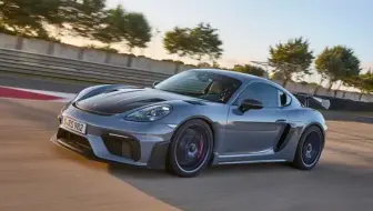 GT4 RS